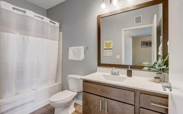 FRONTDESK The Central Apts Minneapolis