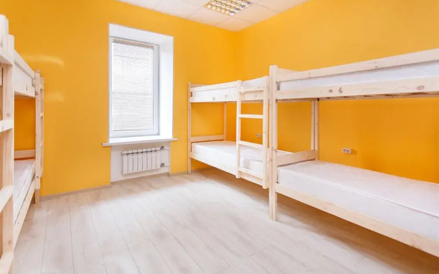 Four Squares Novoslobodskaya