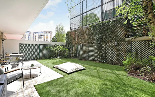 Passy / Eiffel Tower - Amazing 2BR With Garden