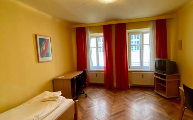 Appartement Pension 700m zum Ring