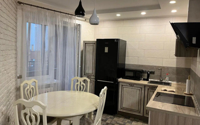 Apartments on 83 Gogol Street