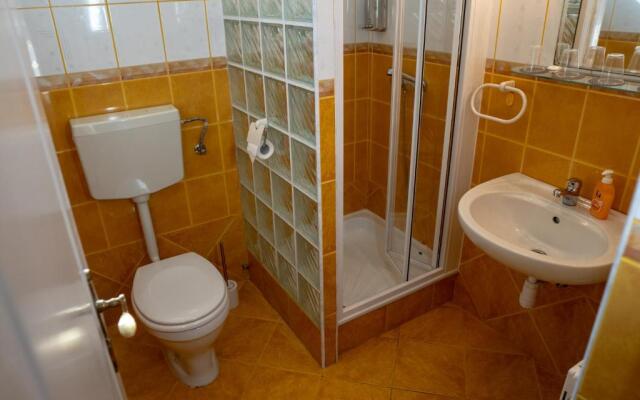 F57 - Frankó Családi Panzió