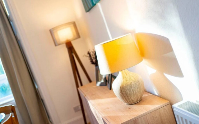 Abbotsford Apartment