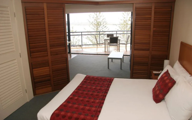 Ramada Resort Golden Beach