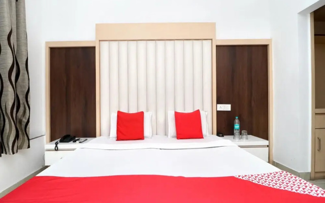 OYO 37657 Hotel Eshant