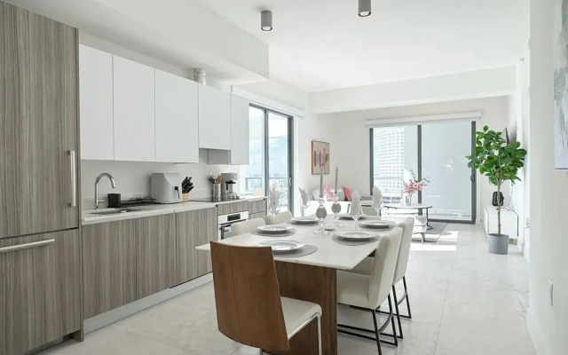 Luxury 3BR with Private Rooftop