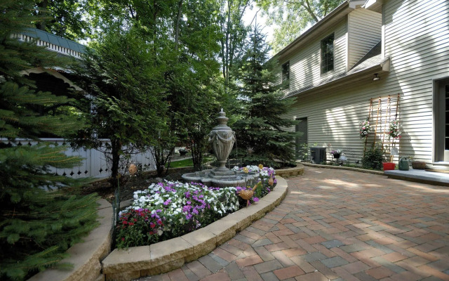 The Roost Bed and Breakfast