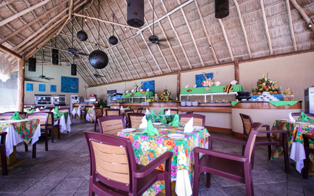 Aquamarina Beach Resort