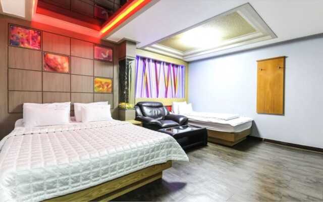 Noblesse Motel