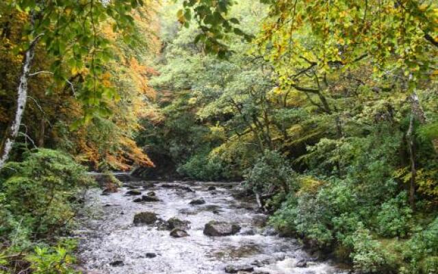 Invergloy Riverside Lodges