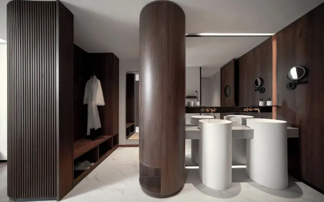 The Yacht Hotel by DC