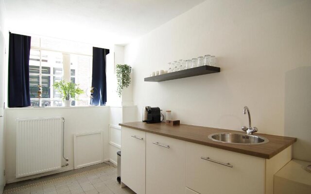 Cosy apartment right in the city center with AIRCO!