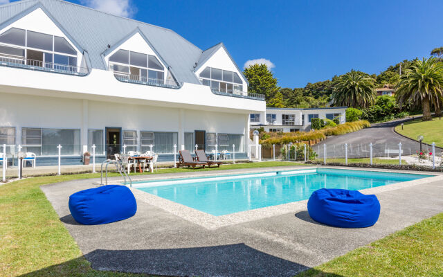 Aloha Seaview Resort Motel