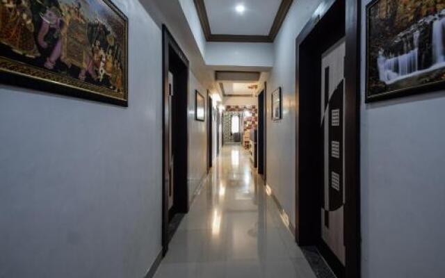 OYO 18315 Hotel Marudhara Palace