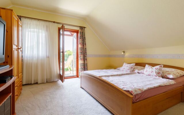 HOUSE NáRCISZ BALATONFOLDVAR/BALATONSZARSZO