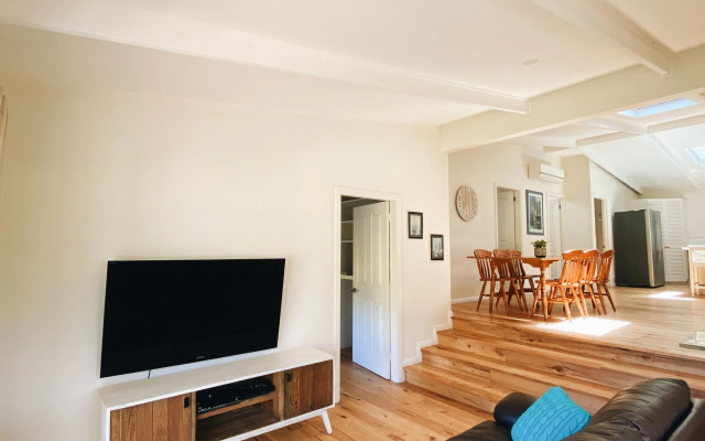 Wonboyn Cabins & Caravan Park