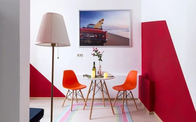 Апартаменты и студия RedHouse