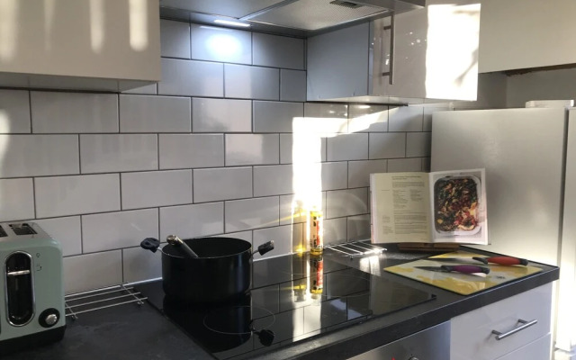 Stylish 3-bed Preston Home for Relaxing Comfy Stay