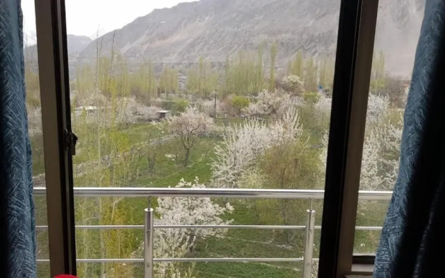 Hunza Grand Motel