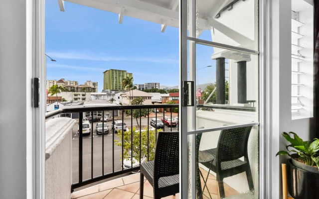 Villa Vaucluse Apartments of Cairns