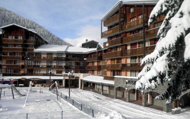 Lou Services Apartment THB65 LSI 001