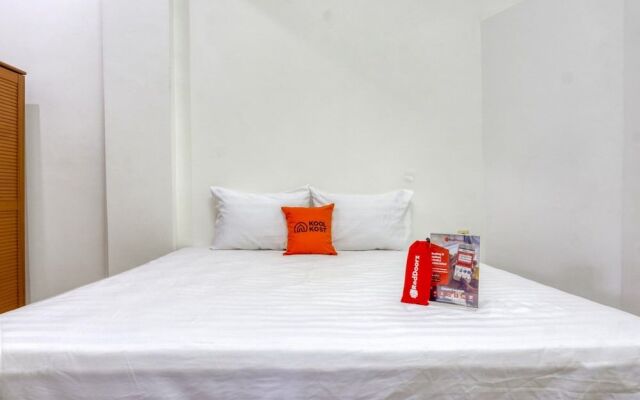 RedDoorz near Widya Mandala University