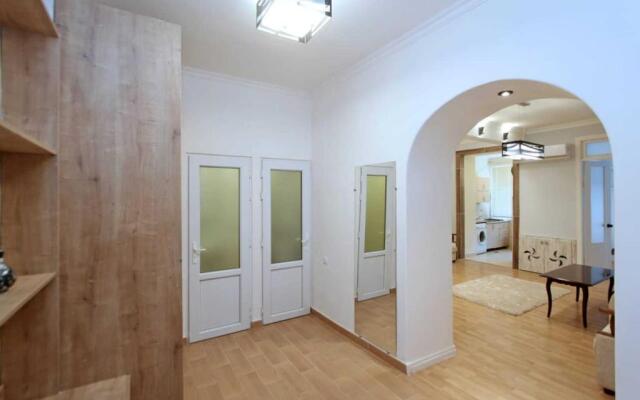 Sunny Apartment in the center