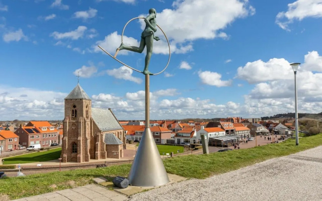 Wifi and Golden Beaches; Home