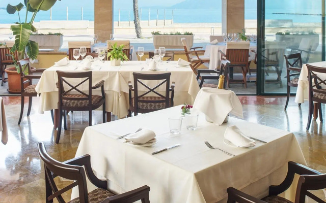 Apartments Galeon Suites