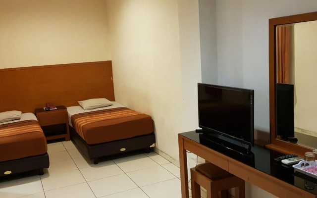 Hotel DeQur Jakarta Kota – Guest Rooms – Jakarta
