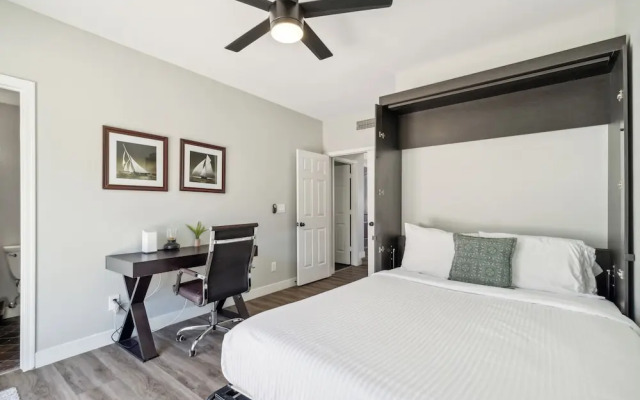 Red Mountain Retreat 5 BDR w/ Heated Pool!