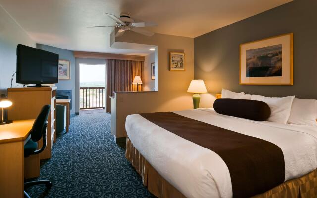 Lighthouse Suites Inn