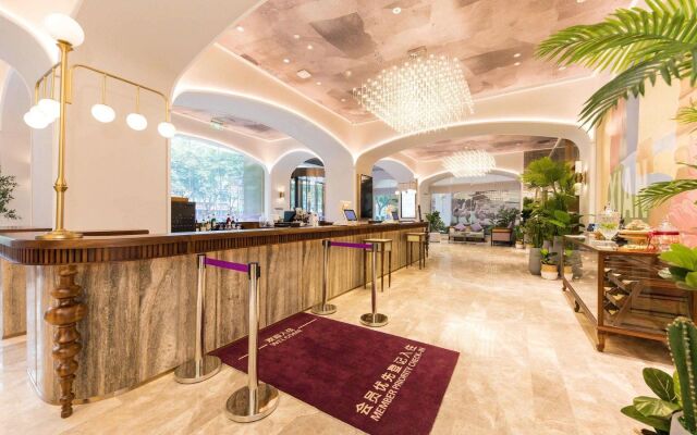 Mercure Xian Dayan Pagoda