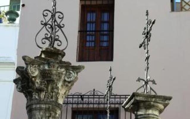 Hotel Patio de las Cruces