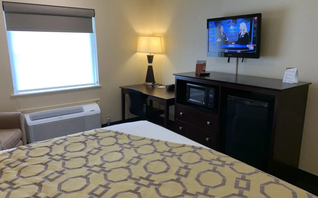 Baymont Inn & Suites Jefferson City
