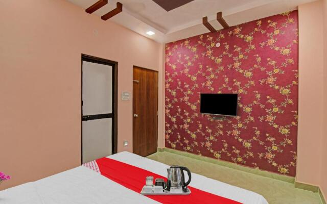 OYO Raj Hotel