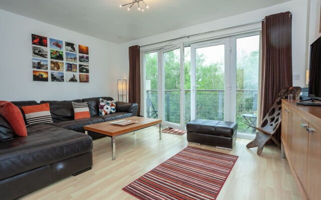 Lakeside view - Manchester townhouse