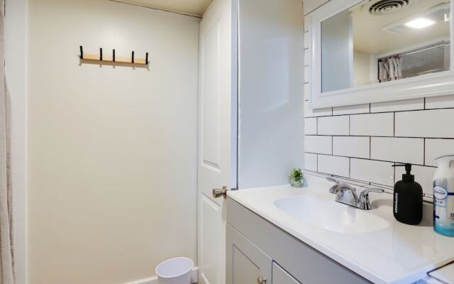 Centrally-located Mountain Getaway in Lead!