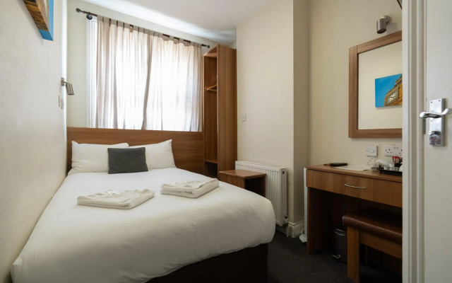 Ascot Hyde Park Hotel