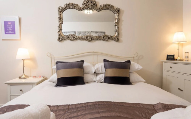Stylish 2 Bed Flat 5 Minutes From Paddington