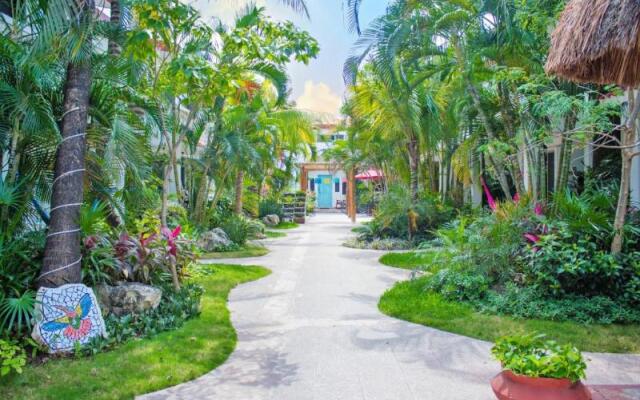 Villas Colibri Cozumel & Bungalows