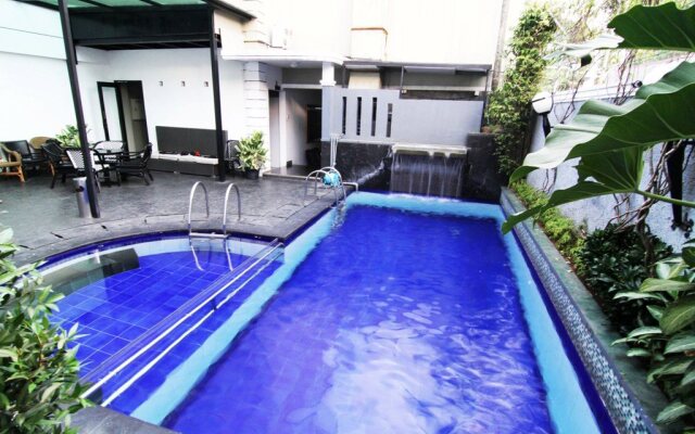 Geulis Boutique Hotel & Cafe