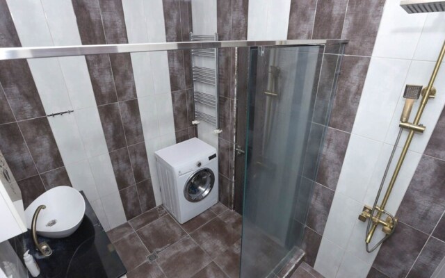 Stay inn on Mashtots 13.1