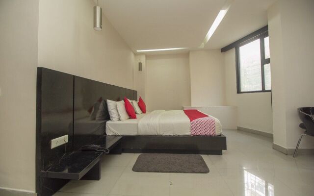 OYO 28171 Kava Suites