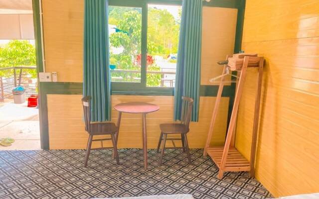 Plum Homestay Hostel