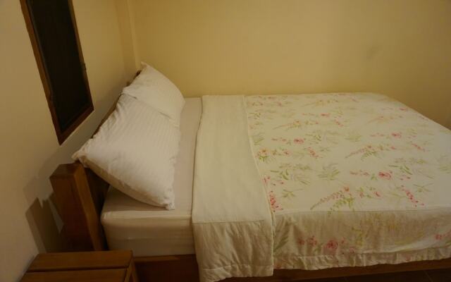 Ruean Bua Resort