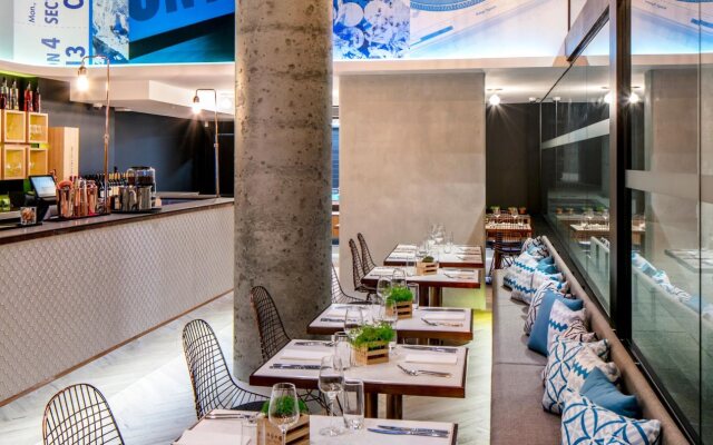 Rydges Perth Kings Square