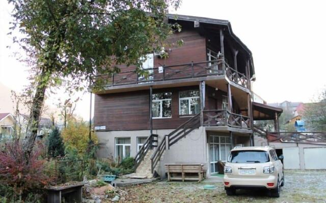 Polyanskoye Podvorie Guest House
