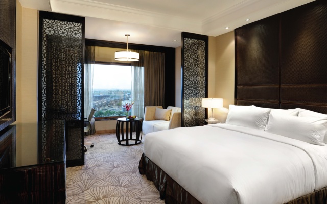 Crowne Plaza New Delhi Mayur Vihar Noida by IHG – Guest Rooms – Delhi