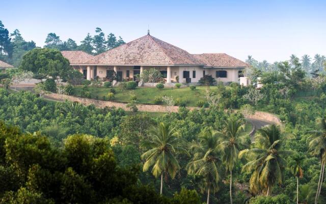 Villa Mayurana By Edwards Collection